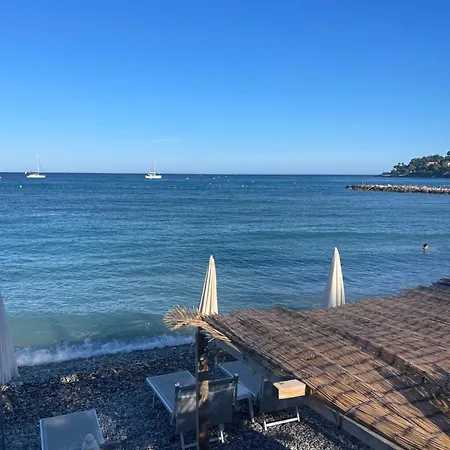 Apartment Joli Nid Menton